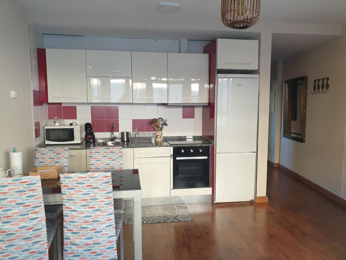 Apartamento Cine Colon 2 リバデオ エクステリア 写真