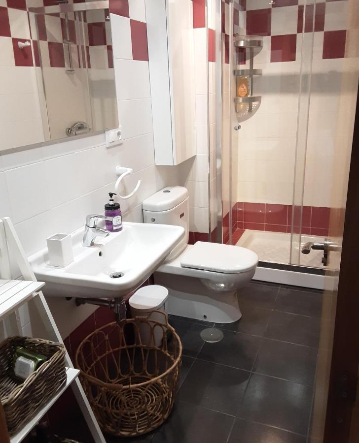 Apartamento Cine Colon 2 リバデオ エクステリア 写真