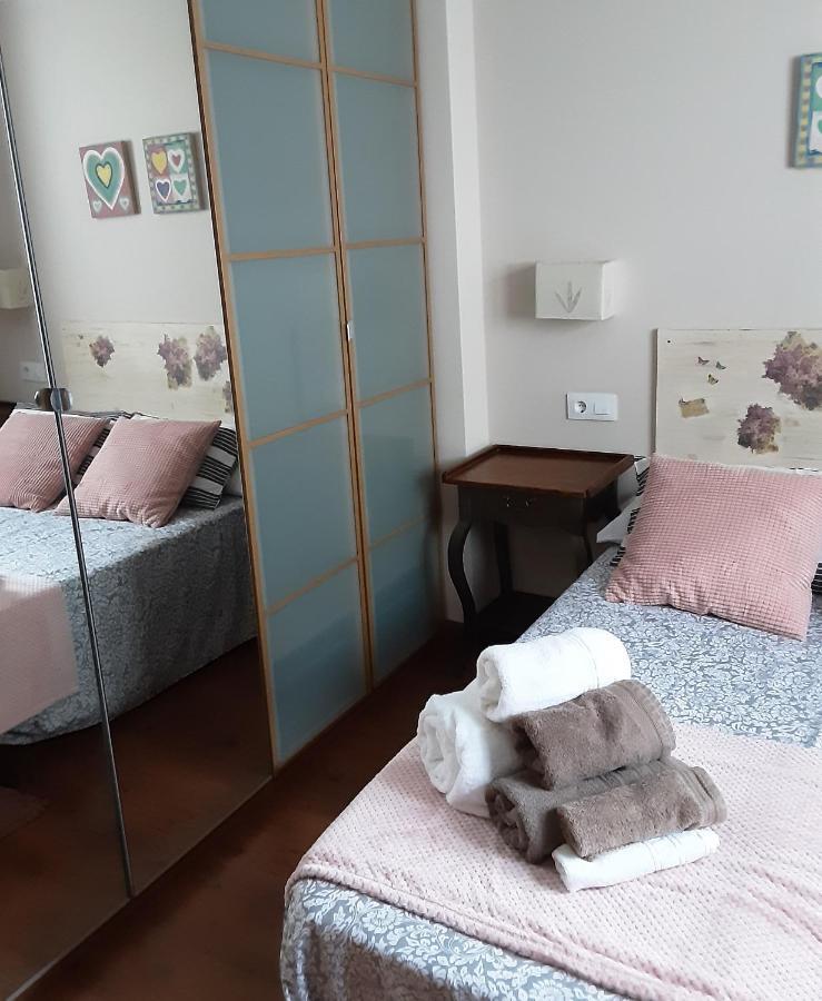 Apartamento Cine Colon 2 リバデオ エクステリア 写真